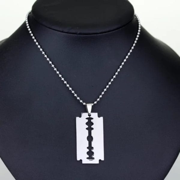 Lantisor Lama Silver Cas